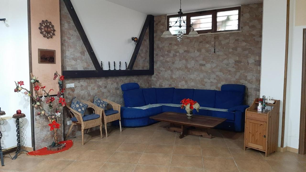 Casa Giulia Ξενοδοχείο Tiggiano Εξωτερικό φωτογραφία